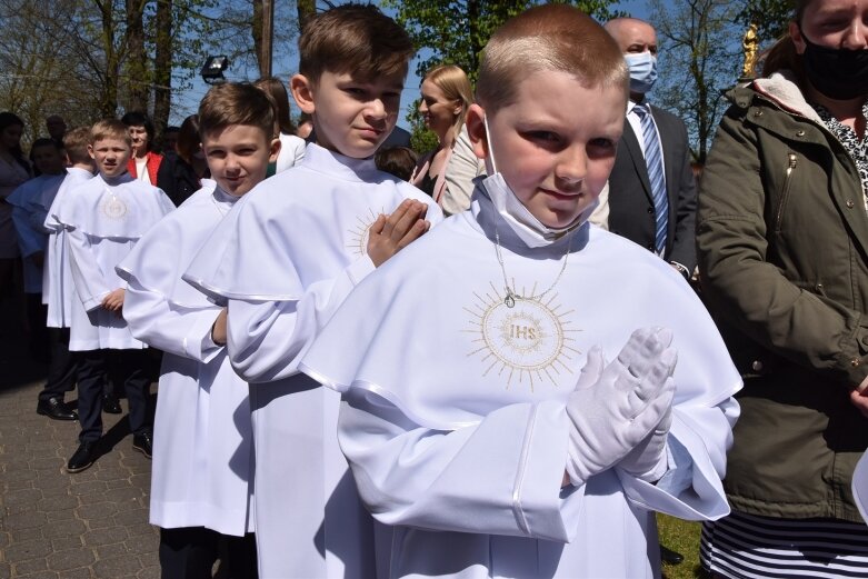  Z radością i czystymi serduszkami przystąpili do Pierwszej Komunii Świętej 