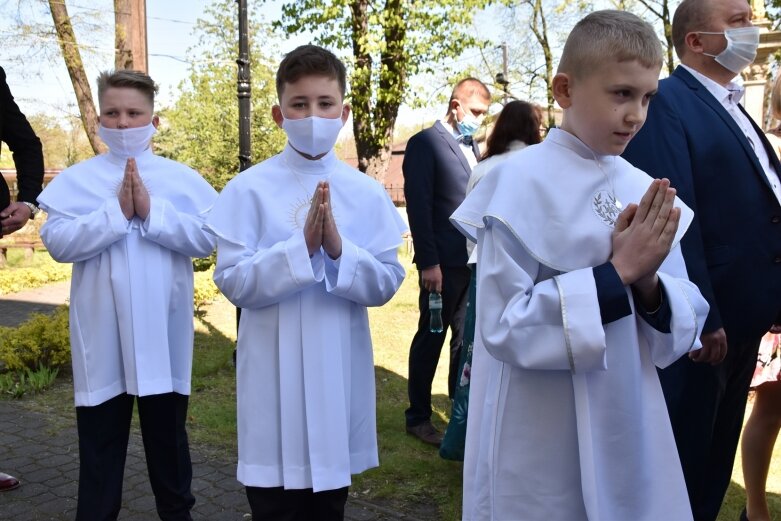  Z radością i czystymi serduszkami przystąpili do Pierwszej Komunii Świętej 