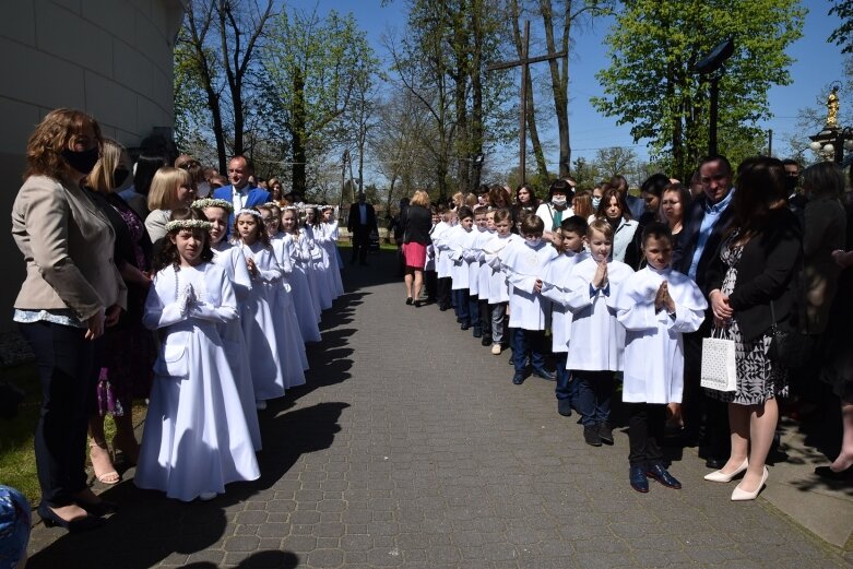  Z radością i czystymi serduszkami przystąpili do Pierwszej Komunii Świętej 