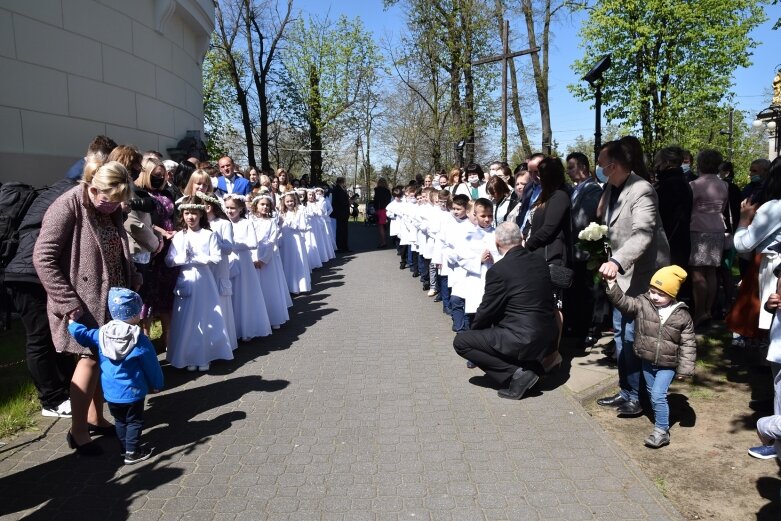  Z radością i czystymi serduszkami przystąpili do Pierwszej Komunii Świętej 