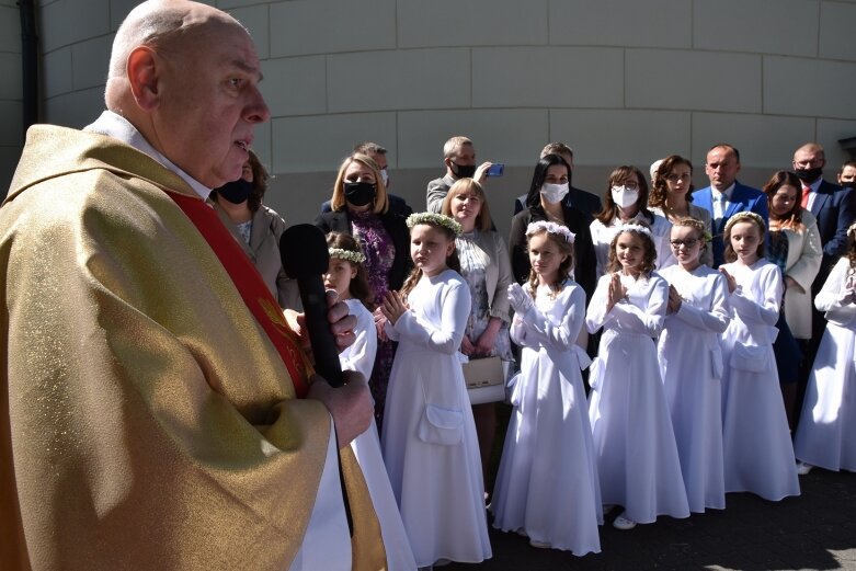  Z radością i czystymi serduszkami przystąpili do Pierwszej Komunii Świętej 