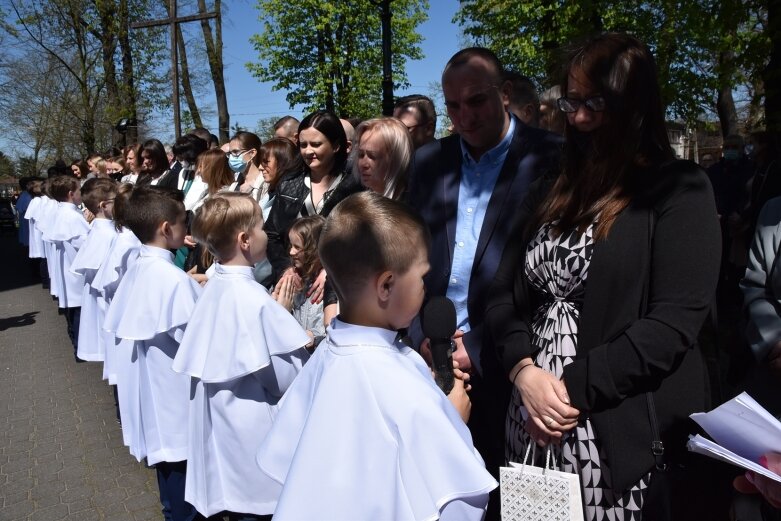  Z radością i czystymi serduszkami przystąpili do Pierwszej Komunii Świętej 