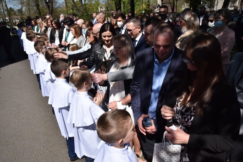  Z radością i czystymi serduszkami przystąpili do Pierwszej Komunii Świętej 