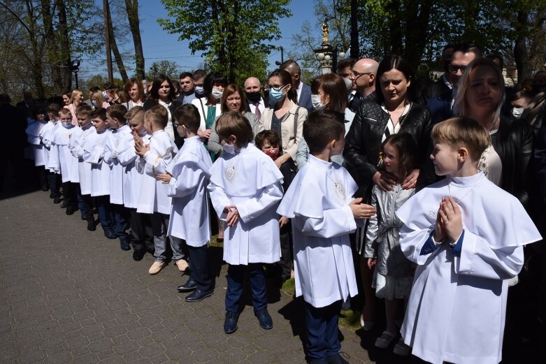  Z radością i czystymi serduszkami przystąpili do Pierwszej Komunii Świętej 