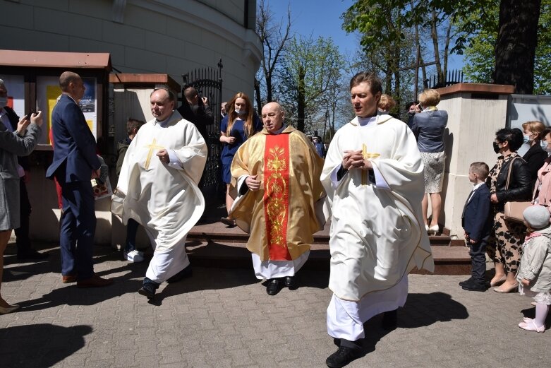  Z radością i czystymi serduszkami przystąpili do Pierwszej Komunii Świętej 