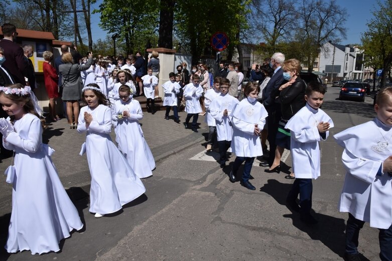  Z radością i czystymi serduszkami przystąpili do Pierwszej Komunii Świętej 