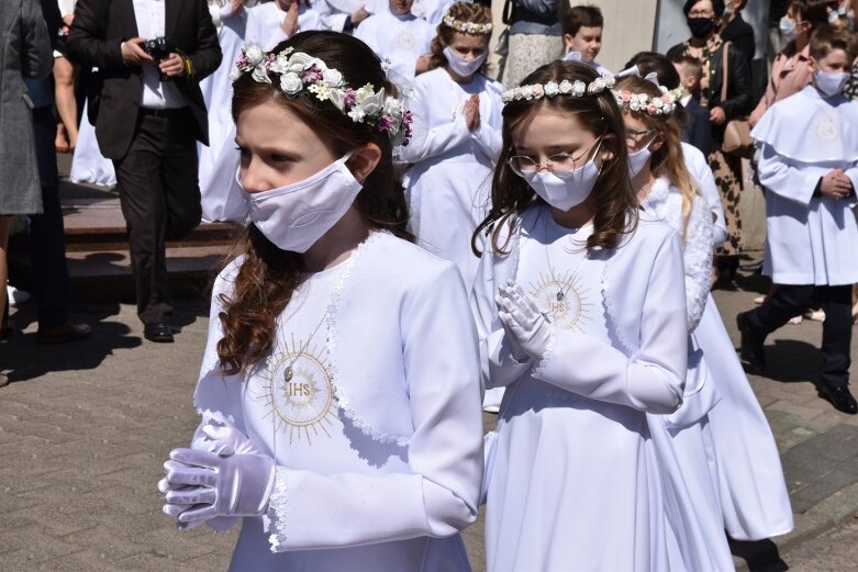  Z radością i czystymi serduszkami przystąpili do Pierwszej Komunii Świętej 