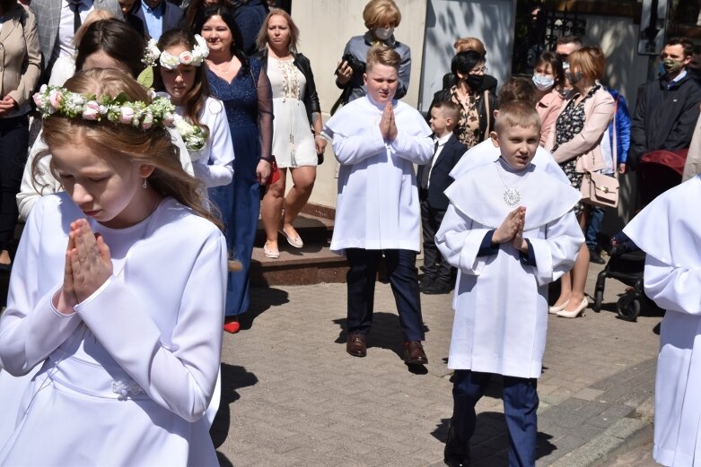  Z radością i czystymi serduszkami przystąpili do Pierwszej Komunii Świętej 