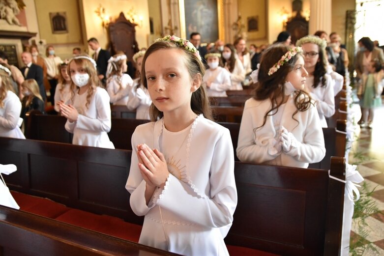  Z radością i czystymi serduszkami przystąpili do Pierwszej Komunii Świętej 