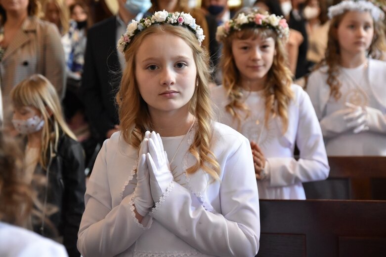  Z radością i czystymi serduszkami przystąpili do Pierwszej Komunii Świętej 