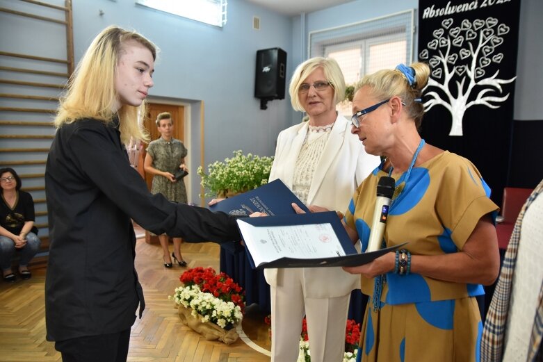  Za nimi trudny rok szkolny. Pożegnanie absolwentów szkoły podstawowej 