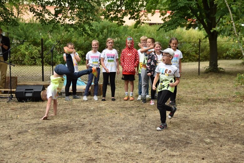  Zabrali mieszkańców osiedla na wyspę 