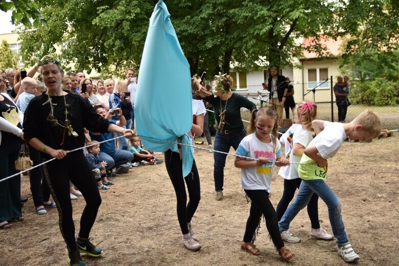  Zabrali mieszkańców osiedla na wyspę 