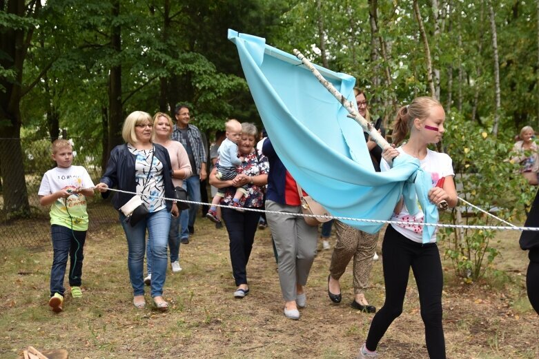  Zabrali mieszkańców osiedla na wyspę 