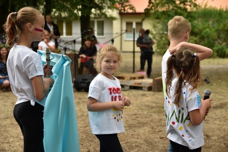  Zabrali mieszkańców osiedla na wyspę 