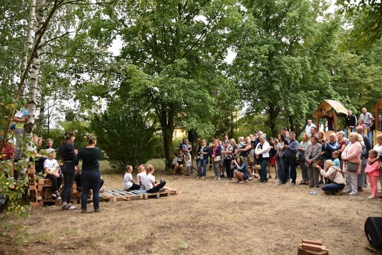  Zabrali mieszkańców osiedla na wyspę 