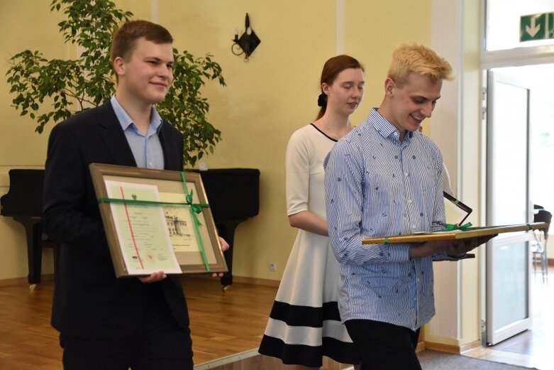  Zakończenie roku w szkole muzycznej. Najlepsi nagrodzeni 