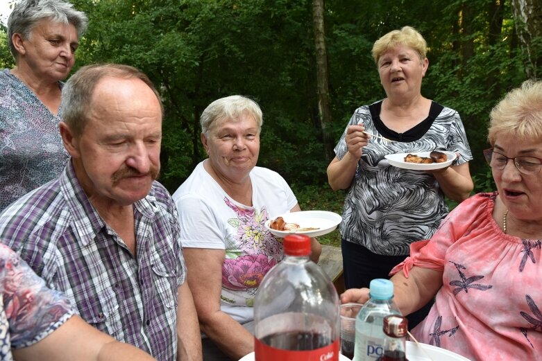  Zaledwie jedna trzecia seniorów z klubu Rawka spotkała się na pikniku 