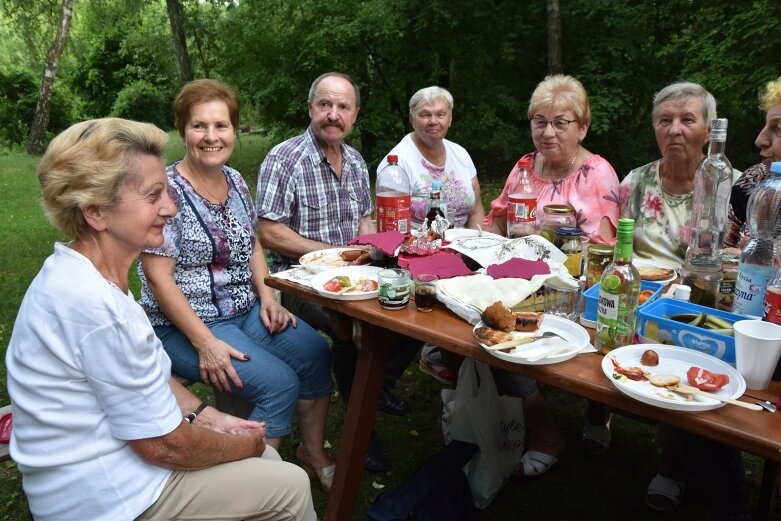  Zaledwie jedna trzecia seniorów z klubu Rawka spotkała się na pikniku 