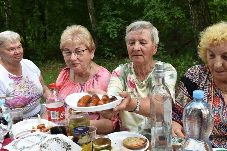  Zaledwie jedna trzecia seniorów z klubu Rawka spotkała się na pikniku 