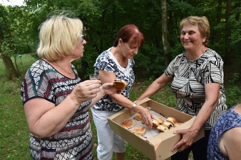  Zaledwie jedna trzecia seniorów z klubu Rawka spotkała się na pikniku 