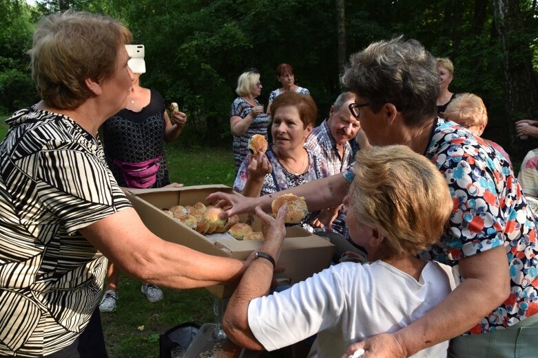  Zaledwie jedna trzecia seniorów z klubu Rawka spotkała się na pikniku 