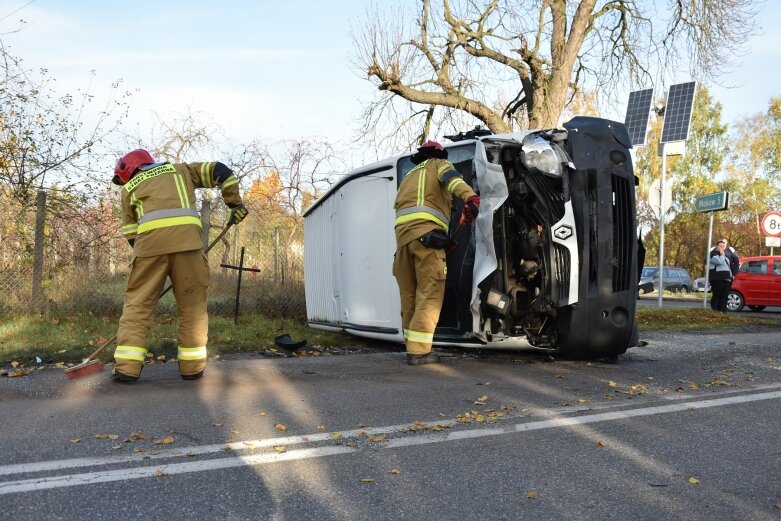  Zderzenie busów w Dąbrowicach. Jedna osoba w szpitalu 