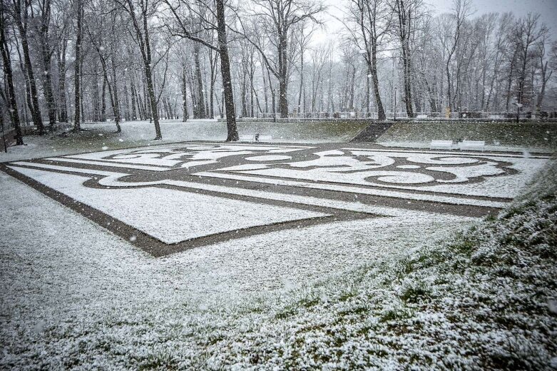  Zima przypomniała sobie o Skierniewicach [ZDJĘCIA] 