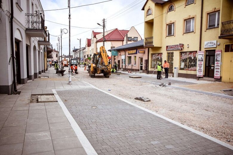  Zobacz jak zmienia się ulica Rawska 