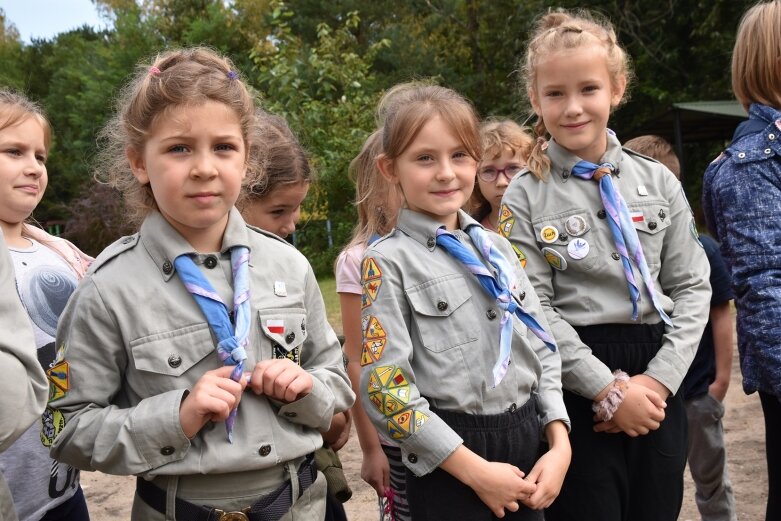  Zuchy ze Skierniewic spędziły weekend na Wrzosowisku 