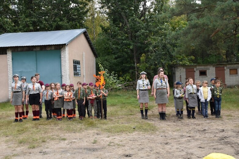  Zuchy ze Skierniewic spędziły weekend na Wrzosowisku 