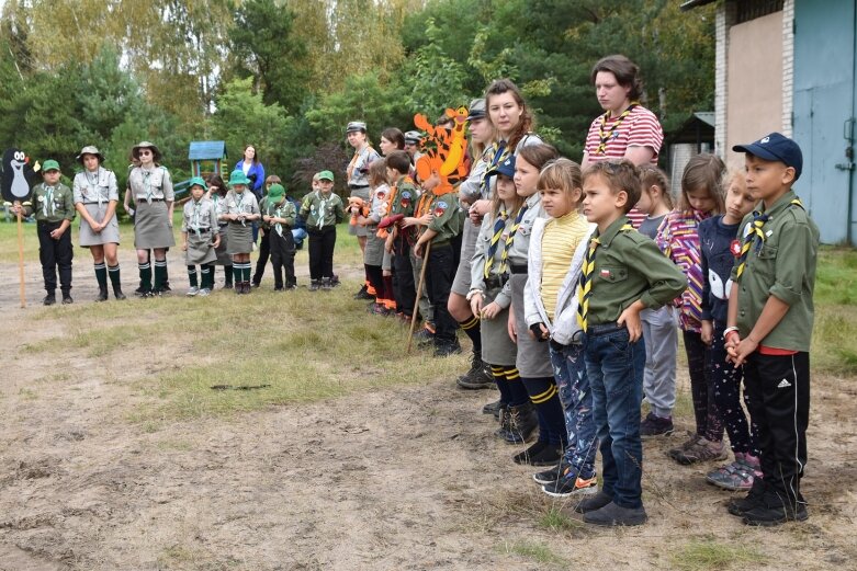  Zuchy ze Skierniewic spędziły weekend na Wrzosowisku 