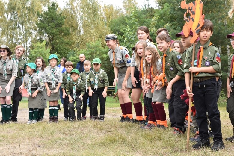  Zuchy ze Skierniewic spędziły weekend na Wrzosowisku 