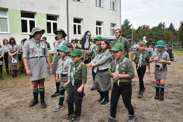  Zuchy ze Skierniewic spędziły weekend na Wrzosowisku 