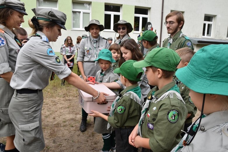  Zuchy ze Skierniewic spędziły weekend na Wrzosowisku 