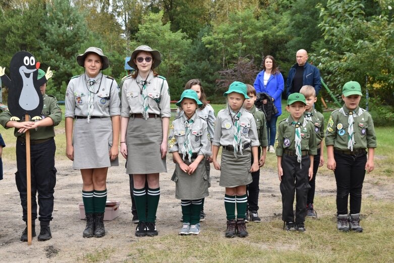  Zuchy ze Skierniewic spędziły weekend na Wrzosowisku 