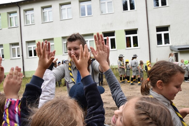  Zuchy ze Skierniewic spędziły weekend na Wrzosowisku 