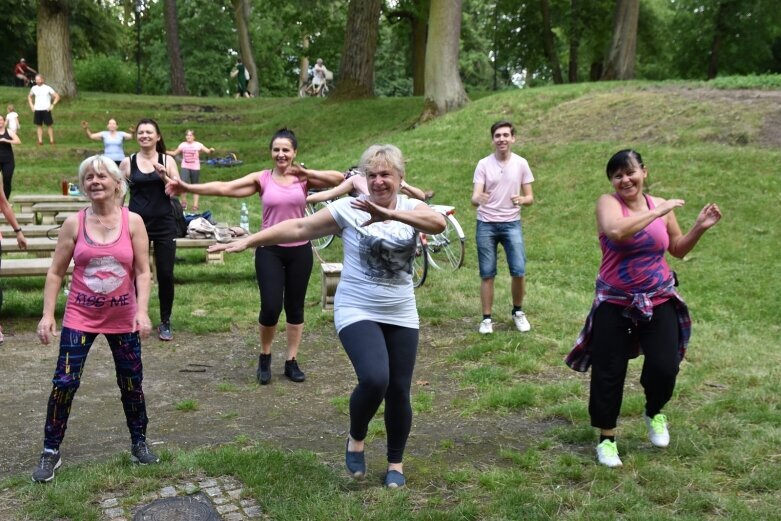  Zumba i fitness w parku 