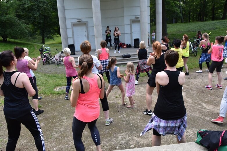  Zumba i fitness w parku 