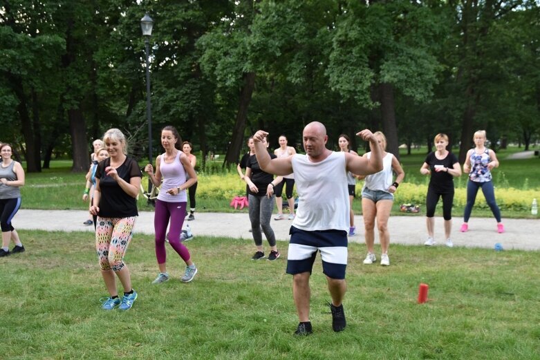  Zumba i fitness w parku 