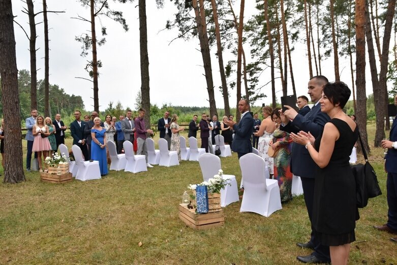  „TAK” powiedzieli sobie w samym środku Puszczy Bolimowskiej 