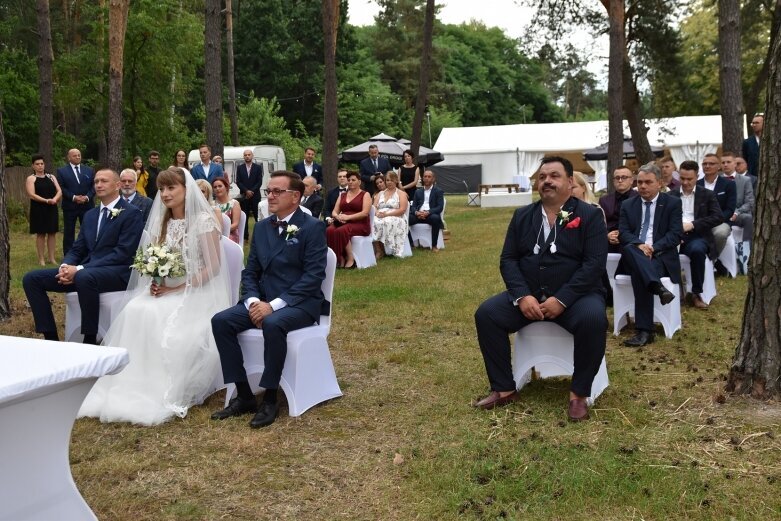  „TAK” powiedzieli sobie w samym środku Puszczy Bolimowskiej 