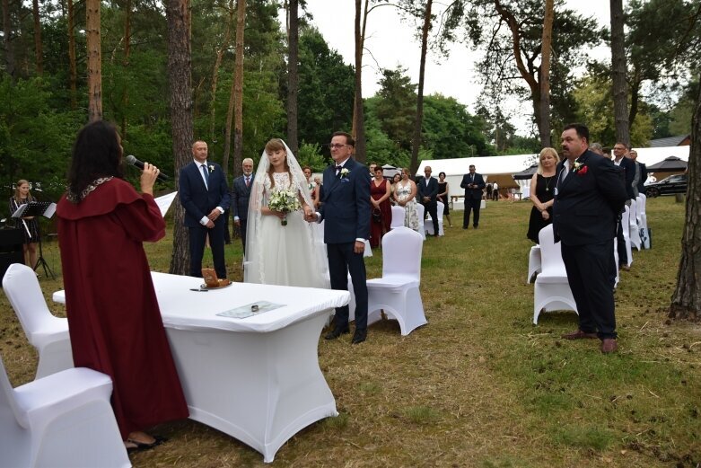  „TAK” powiedzieli sobie w samym środku Puszczy Bolimowskiej 