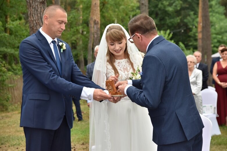  „TAK” powiedzieli sobie w samym środku Puszczy Bolimowskiej 