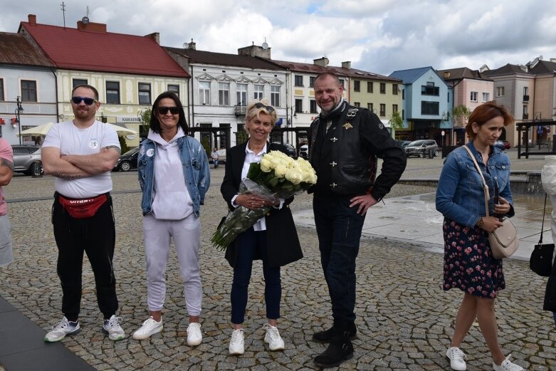  „Zobacz więcej” z przystankiem w Skierniewicach 