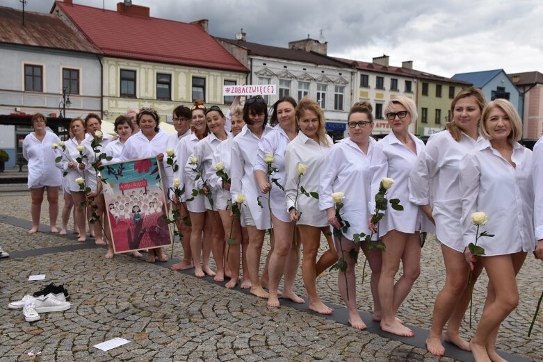  „Zobacz więcej” z przystankiem w Skierniewicach 