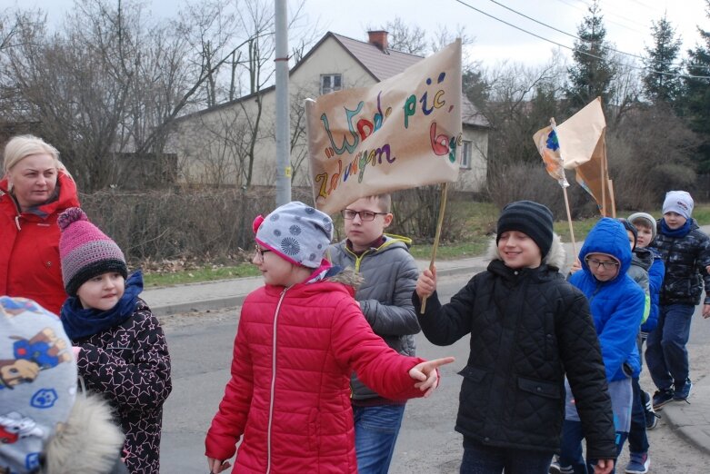  Dzieci z Godzianowa powitały wiosnę 