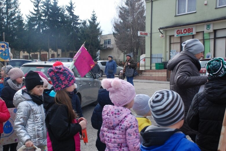  Dzieci z Godzianowa powitały wiosnę 