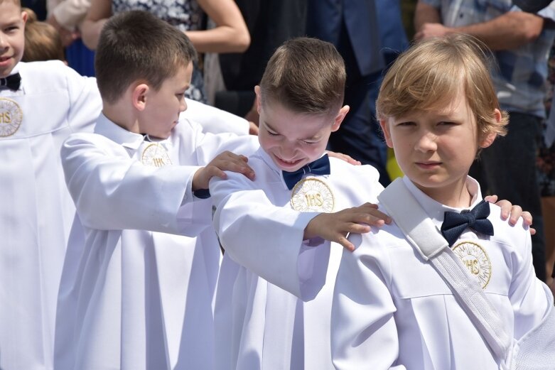  Komunia w parafii na osiedlu Zadębie 