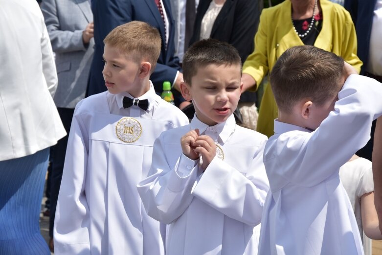  Komunia w parafii na osiedlu Zadębie 